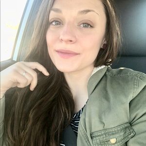 Meet your Posher, Katelyn